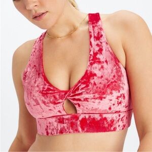 Fabletics NWT Oasis Crushed Velour Twist Sports Bra Size Medium